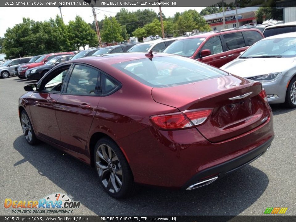2015 Chrysler 200 S Velvet Red Pearl / Black Photo #4