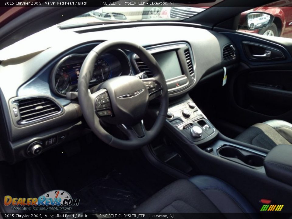 Dashboard of 2015 Chrysler 200 S Photo #7