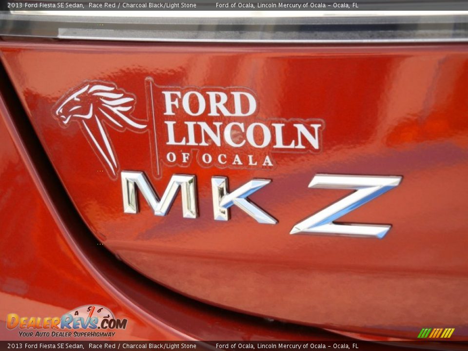 2013 Ford Fiesta SE Sedan Race Red / Charcoal Black/Light Stone Photo #31