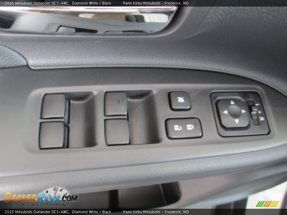 Controls of 2015 Mitsubishi Outlander SE S-AWC Photo #9