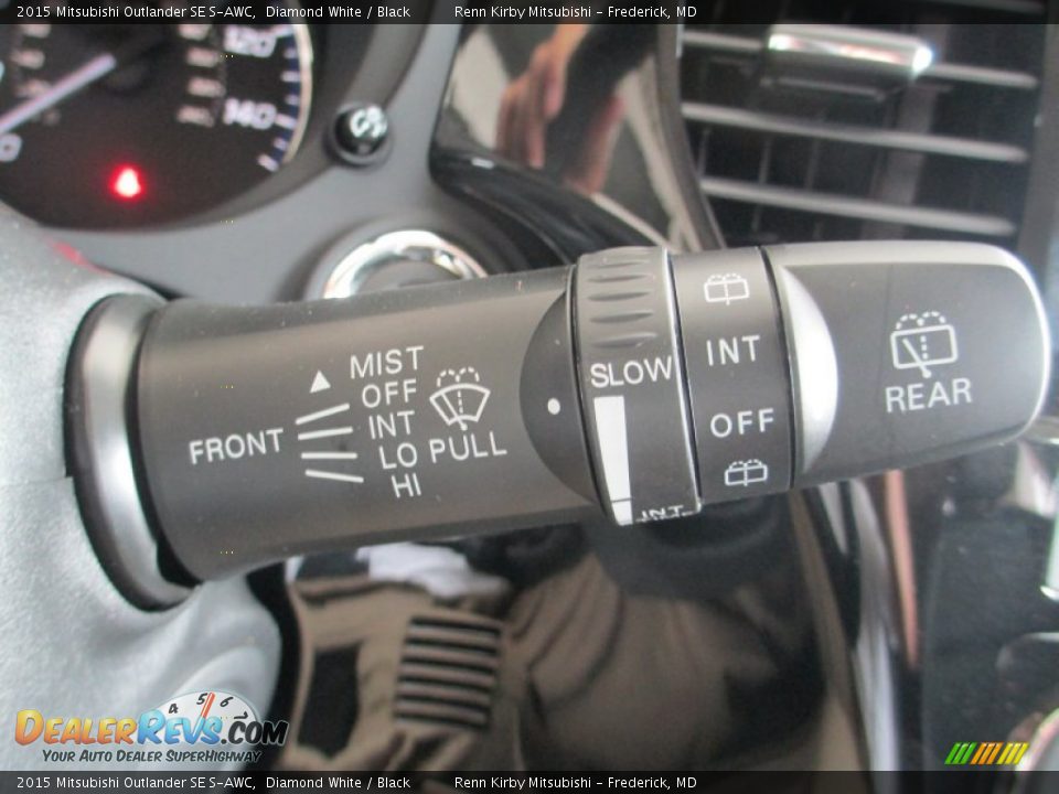 Controls of 2015 Mitsubishi Outlander SE S-AWC Photo #15