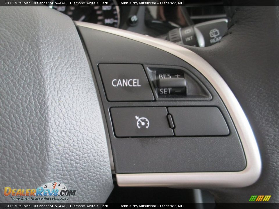 Controls of 2015 Mitsubishi Outlander SE S-AWC Photo #17