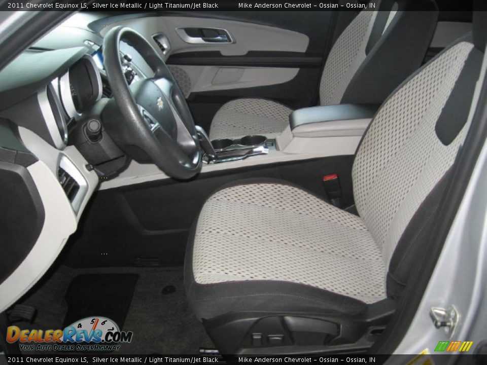 2011 Chevrolet Equinox LS Silver Ice Metallic / Light Titanium/Jet Black Photo #8
