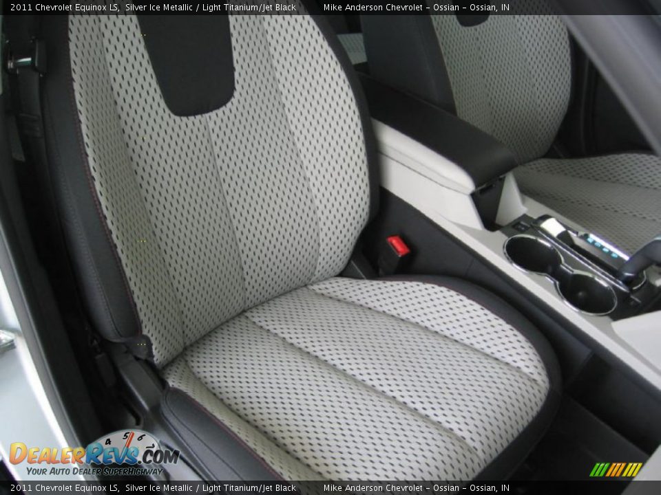 2011 Chevrolet Equinox LS Silver Ice Metallic / Light Titanium/Jet Black Photo #10
