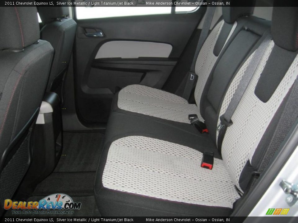 2011 Chevrolet Equinox LS Silver Ice Metallic / Light Titanium/Jet Black Photo #13