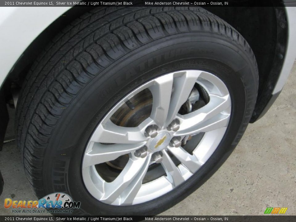 2011 Chevrolet Equinox LS Silver Ice Metallic / Light Titanium/Jet Black Photo #19