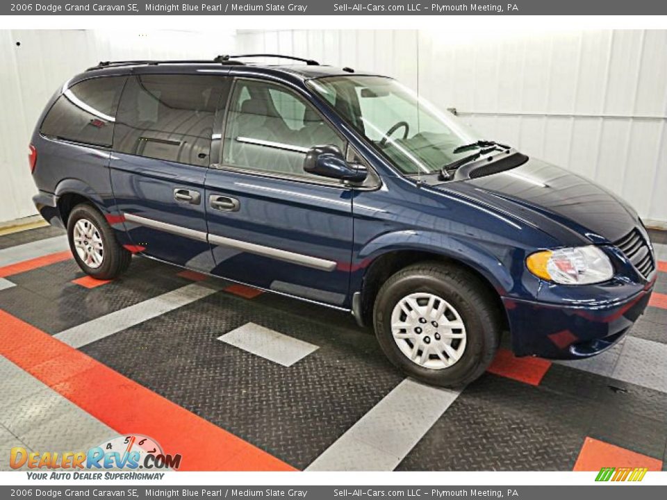 2006 Dodge Grand Caravan SE Midnight Blue Pearl / Medium Slate Gray Photo #4