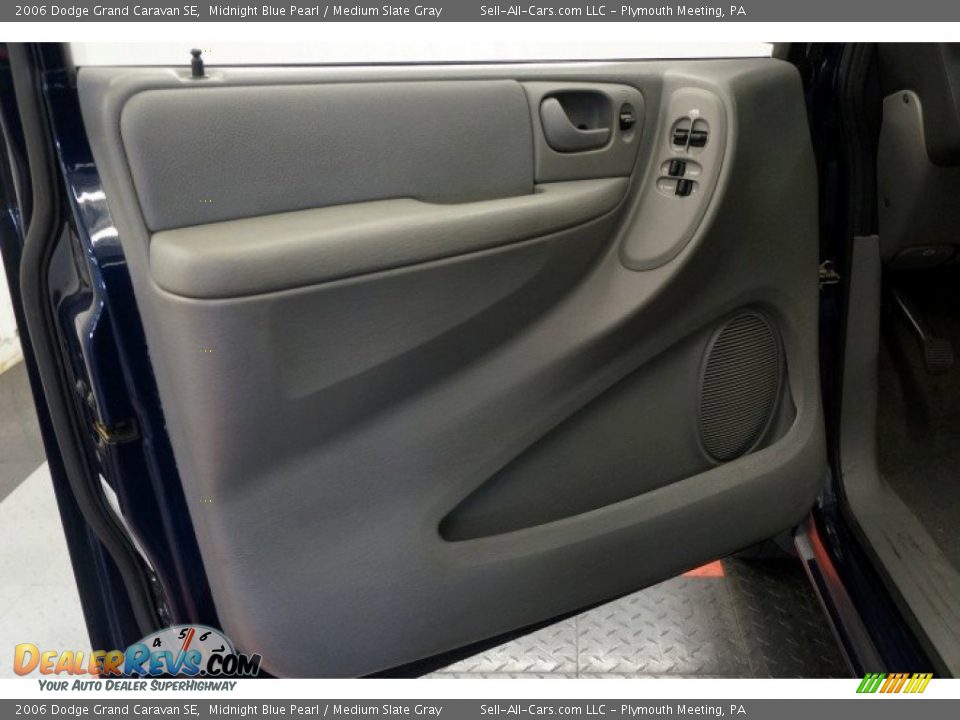 2006 Dodge Grand Caravan SE Midnight Blue Pearl / Medium Slate Gray Photo #20