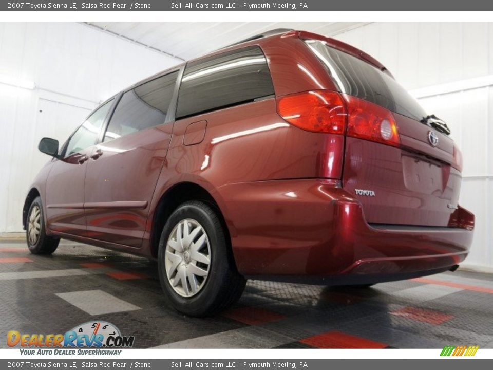 2007 Toyota Sienna LE Salsa Red Pearl / Stone Photo #18