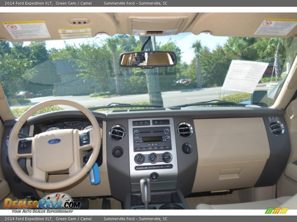 2014 Ford Expedition XLT Green Gem / Camel Photo #11