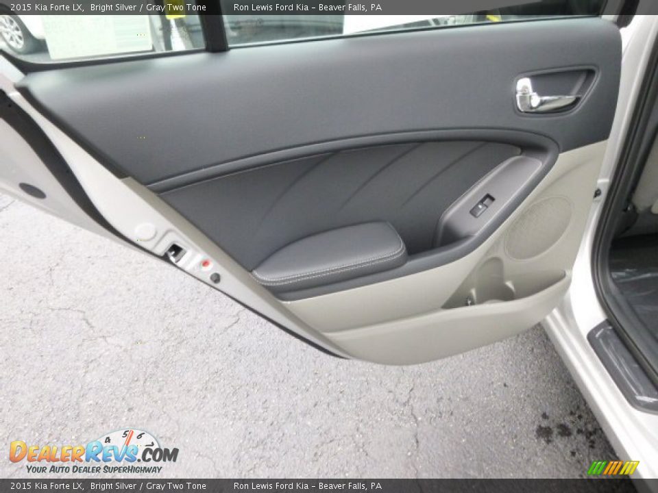 2015 Kia Forte LX Bright Silver / Gray Two Tone Photo #13