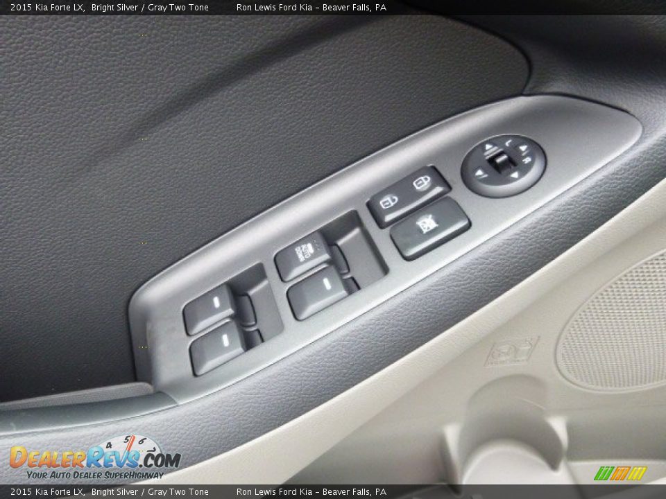 2015 Kia Forte LX Bright Silver / Gray Two Tone Photo #18