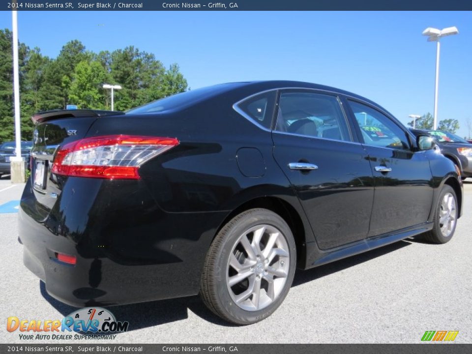 2014 Nissan Sentra SR Super Black / Charcoal Photo #5