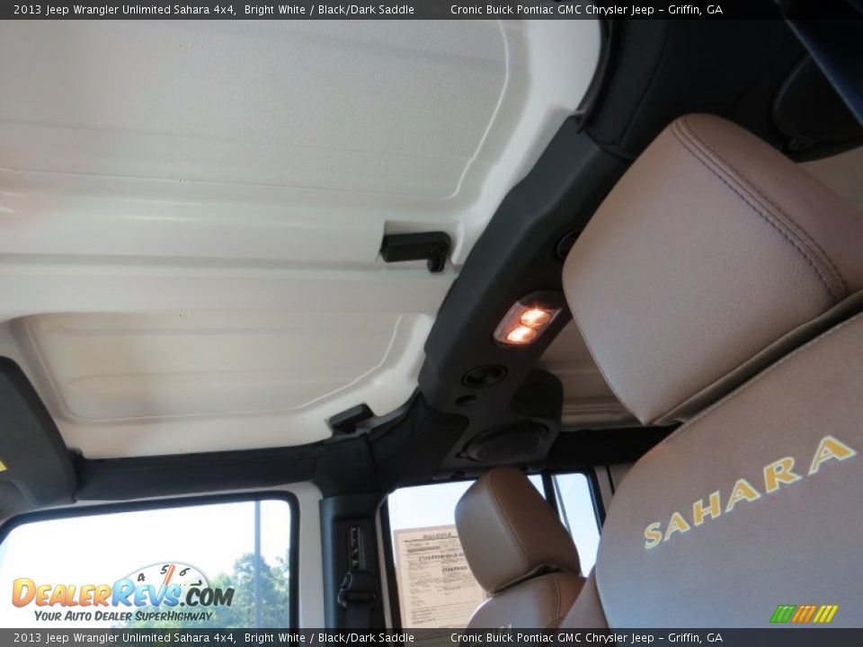 2013 Jeep Wrangler Unlimited Sahara 4x4 Bright White / Black/Dark Saddle Photo #11