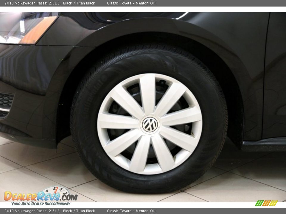 2013 Volkswagen Passat 2.5L S Black / Titan Black Photo #20