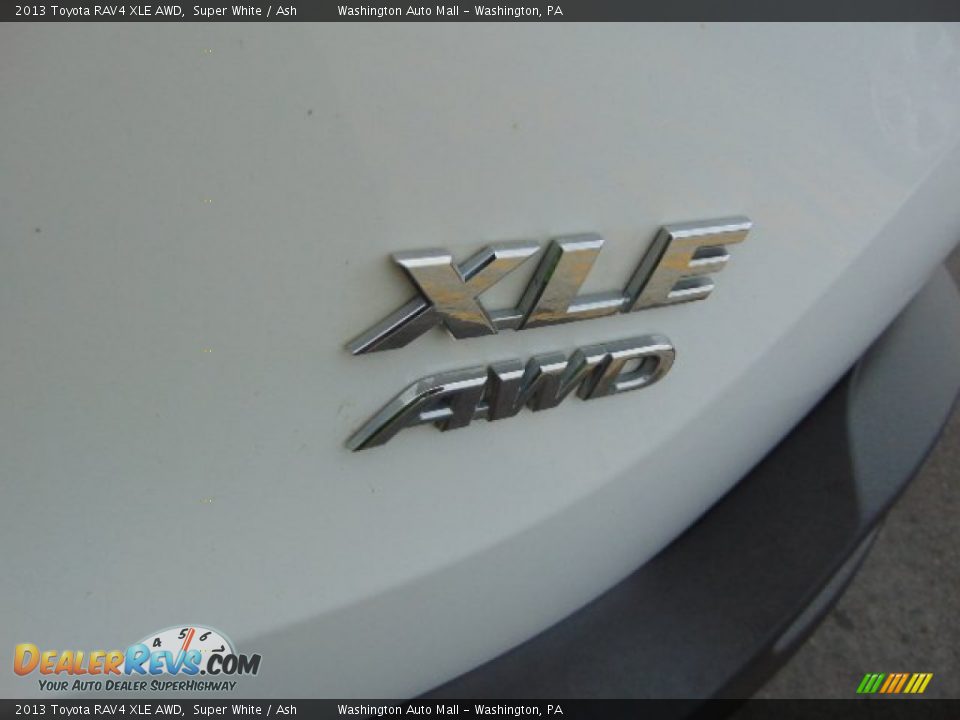 2013 Toyota RAV4 XLE AWD Super White / Ash Photo #7