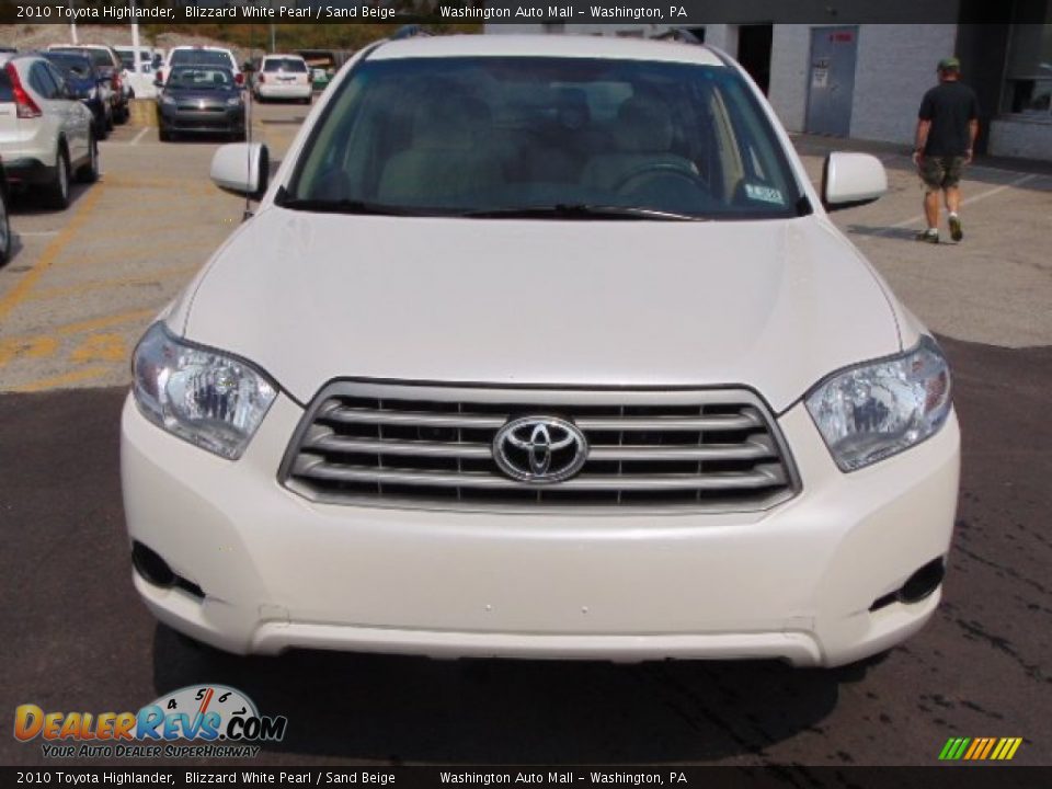 2010 Toyota Highlander Blizzard White Pearl / Sand Beige Photo #4