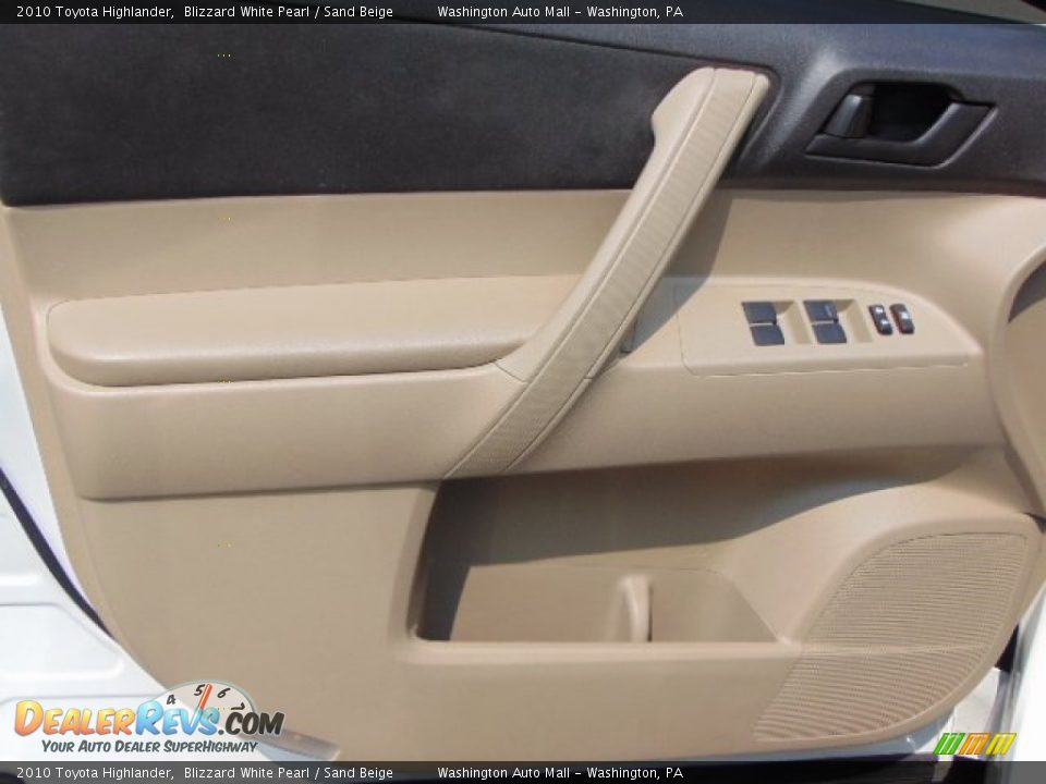 2010 Toyota Highlander Blizzard White Pearl / Sand Beige Photo #10