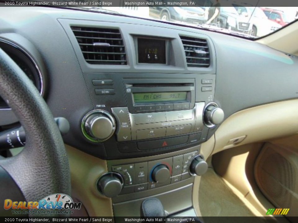 2010 Toyota Highlander Blizzard White Pearl / Sand Beige Photo #13