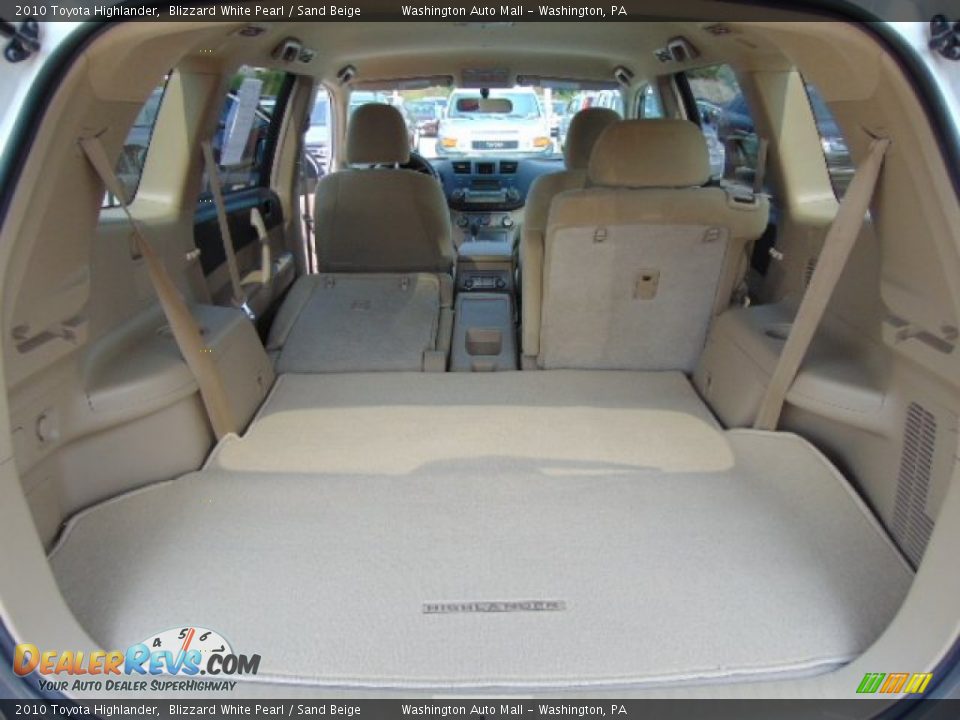 2010 Toyota Highlander Blizzard White Pearl / Sand Beige Photo #17