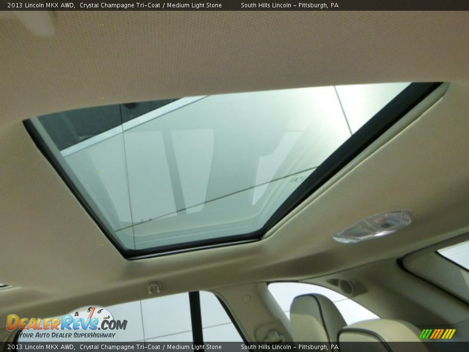 2013 Lincoln MKX AWD Crystal Champagne Tri-Coat / Medium Light Stone Photo #17