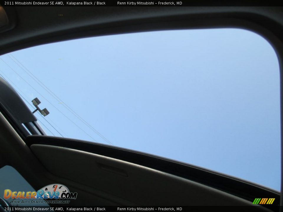 2011 Mitsubishi Endeavor SE AWD Kalapana Black / Black Photo #10