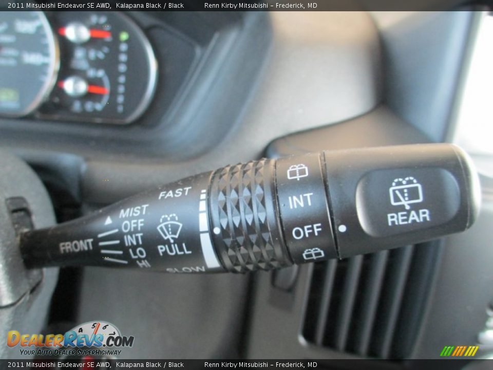 2011 Mitsubishi Endeavor SE AWD Kalapana Black / Black Photo #19