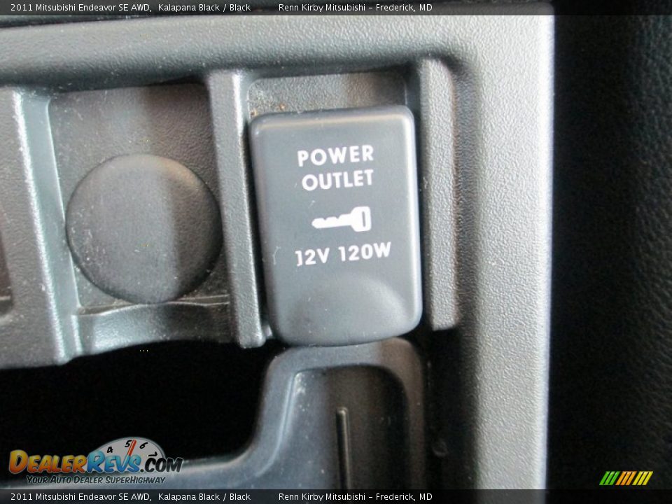 2011 Mitsubishi Endeavor SE AWD Kalapana Black / Black Photo #29