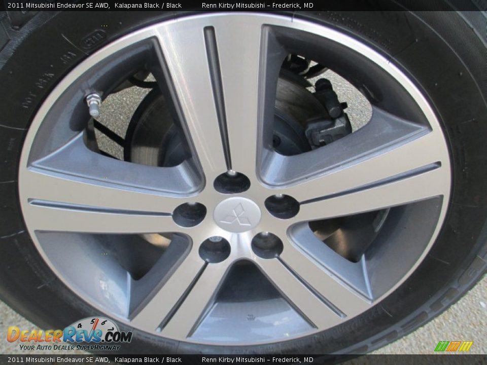 2011 Mitsubishi Endeavor SE AWD Kalapana Black / Black Photo #36