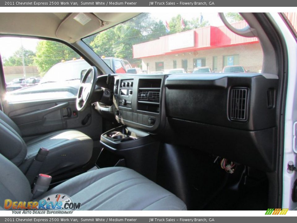 2011 Chevrolet Express 2500 Work Van Summit White / Medium Pewter Photo #28