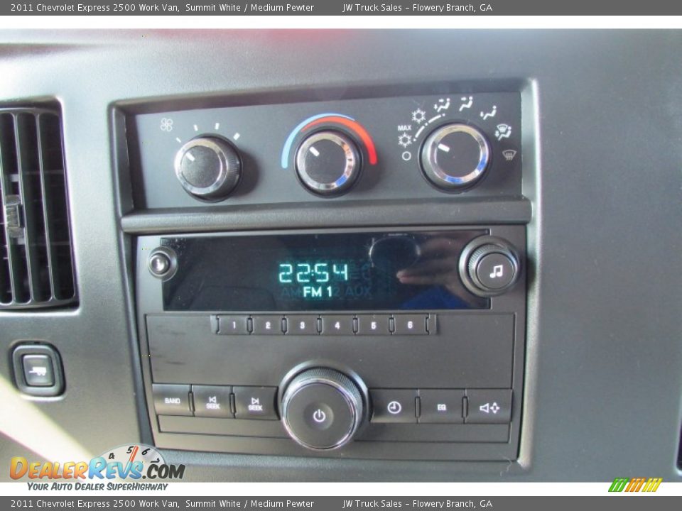 2011 Chevrolet Express 2500 Work Van Summit White / Medium Pewter Photo #32