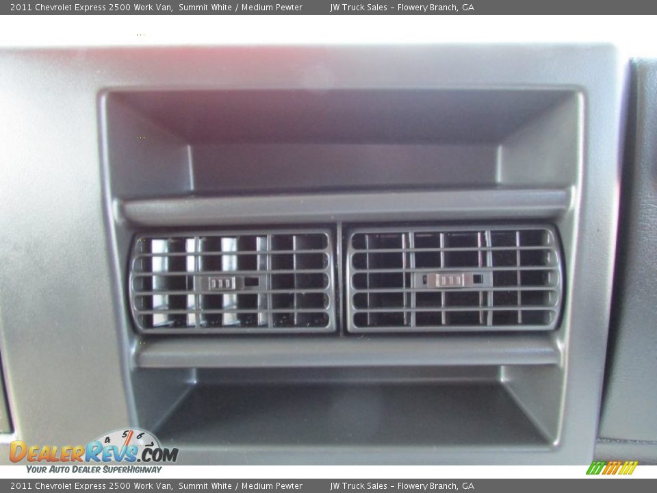 2011 Chevrolet Express 2500 Work Van Summit White / Medium Pewter Photo #33