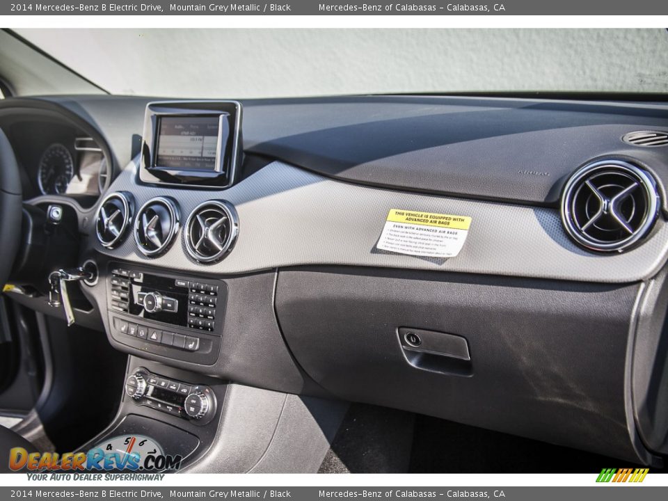 Dashboard of 2014 Mercedes-Benz B Electric Drive Photo #8