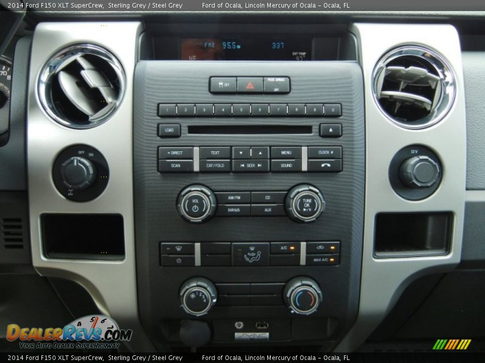 Controls of 2014 Ford F150 XLT SuperCrew Photo #10