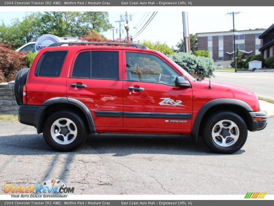 2004 Chevrolet Tracker ZR2 4WD Wildfire Red / Medium Gray Photo #2