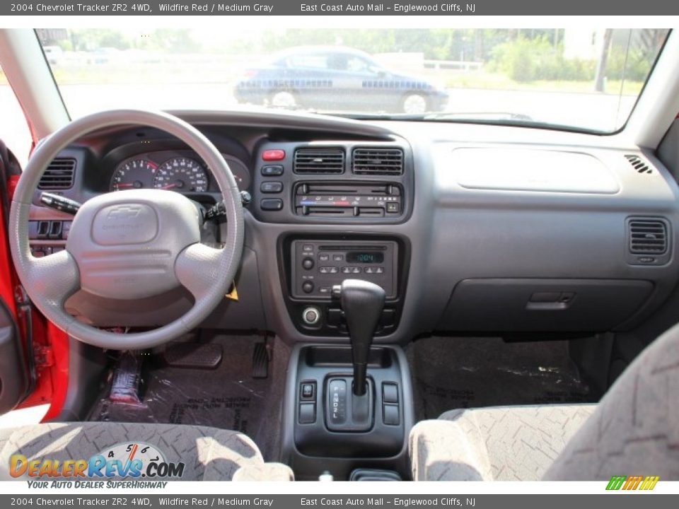2004 Chevrolet Tracker ZR2 4WD Wildfire Red / Medium Gray Photo #11