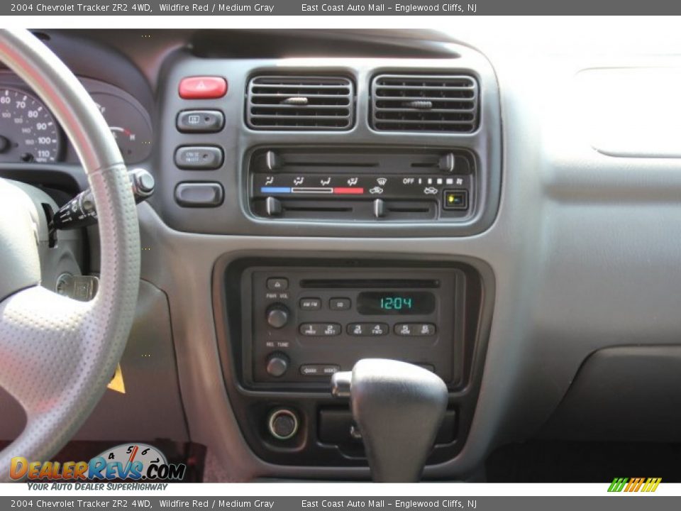 2004 Chevrolet Tracker ZR2 4WD Wildfire Red / Medium Gray Photo #14