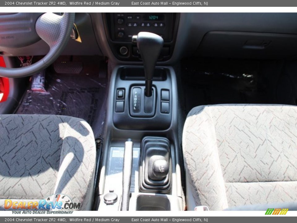 2004 Chevrolet Tracker ZR2 4WD Wildfire Red / Medium Gray Photo #15