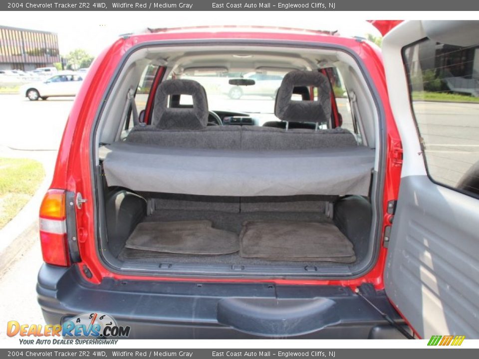 2004 Chevrolet Tracker ZR2 4WD Wildfire Red / Medium Gray Photo #16