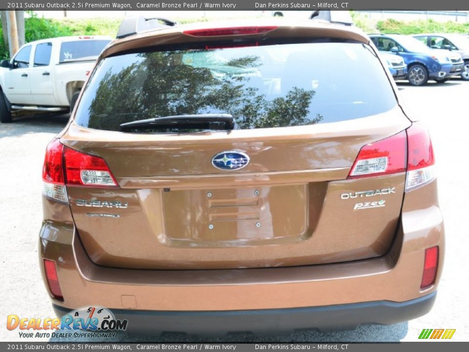 2011 Subaru Outback 2.5i Premium Wagon Caramel Bronze Pearl / Warm Ivory Photo #7