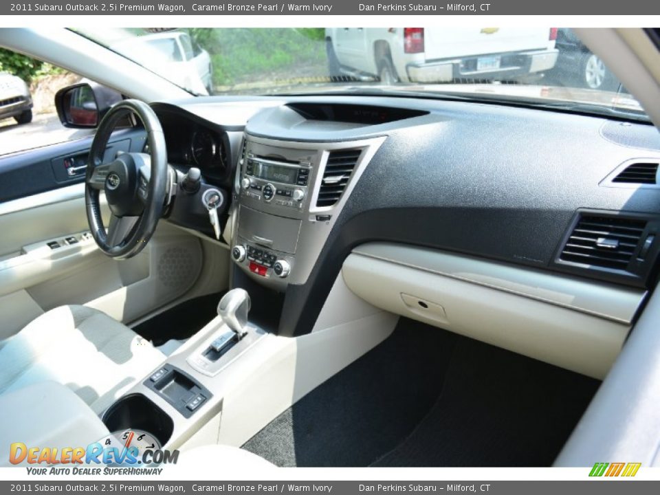 2011 Subaru Outback 2.5i Premium Wagon Caramel Bronze Pearl / Warm Ivory Photo #9