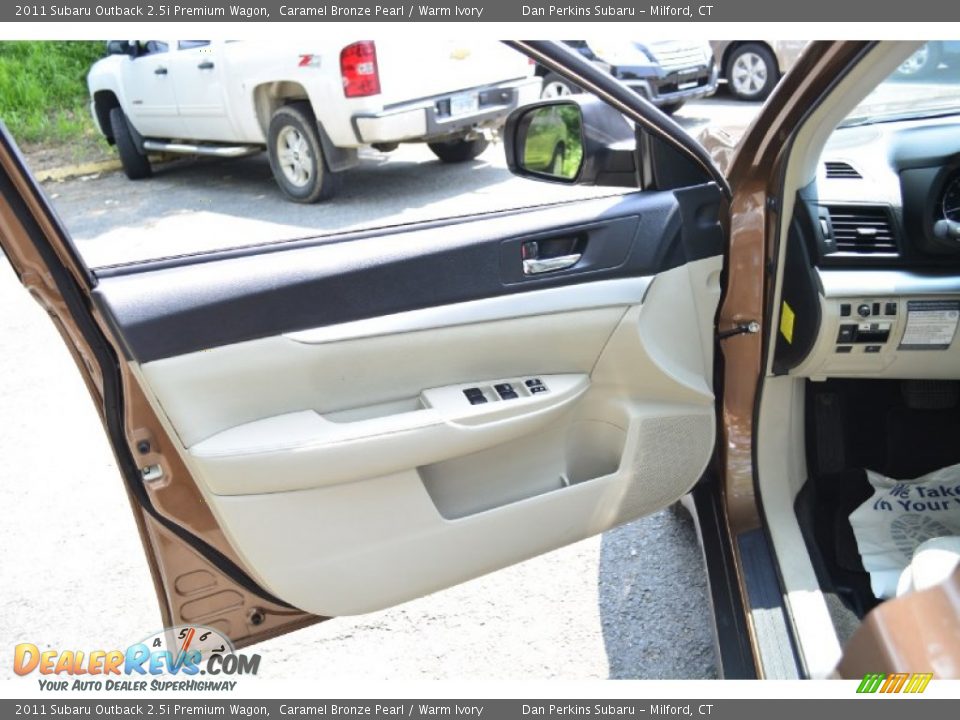 2011 Subaru Outback 2.5i Premium Wagon Caramel Bronze Pearl / Warm Ivory Photo #20
