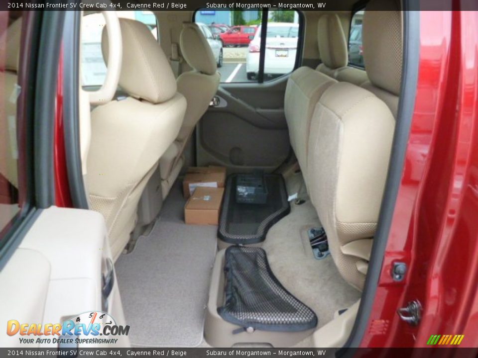 2014 Nissan Frontier SV Crew Cab 4x4 Cayenne Red / Beige Photo #13