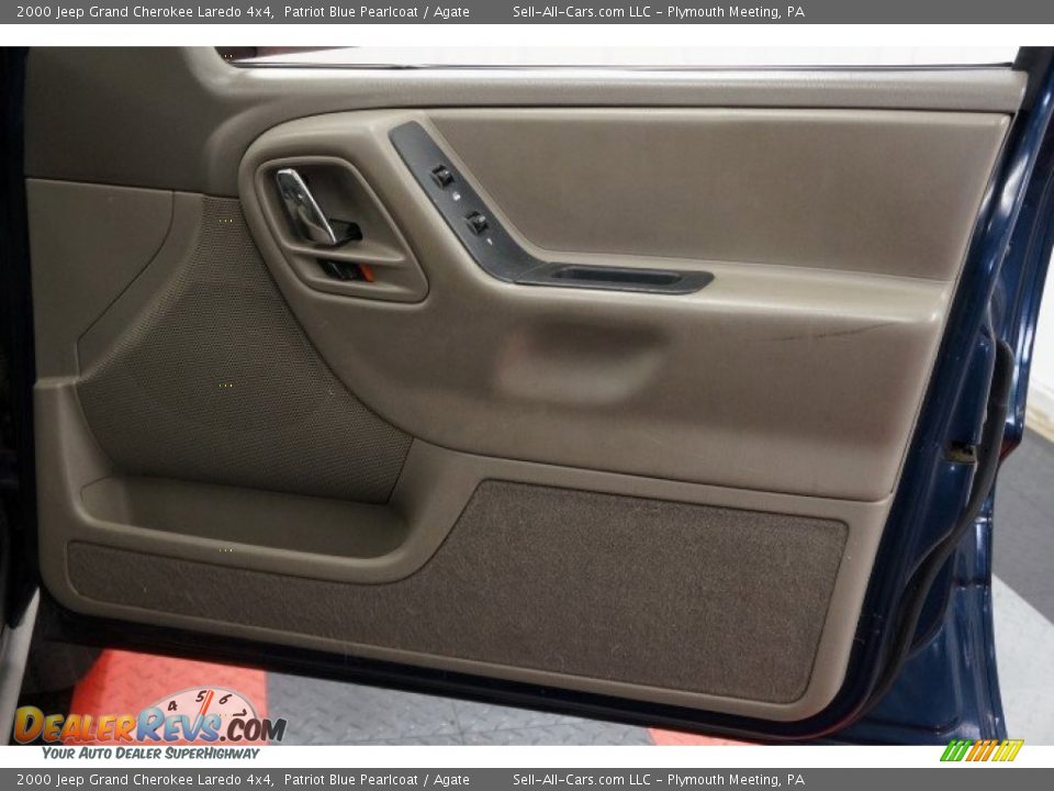 2000 Jeep Grand Cherokee Laredo 4x4 Patriot Blue Pearlcoat / Agate Photo #25