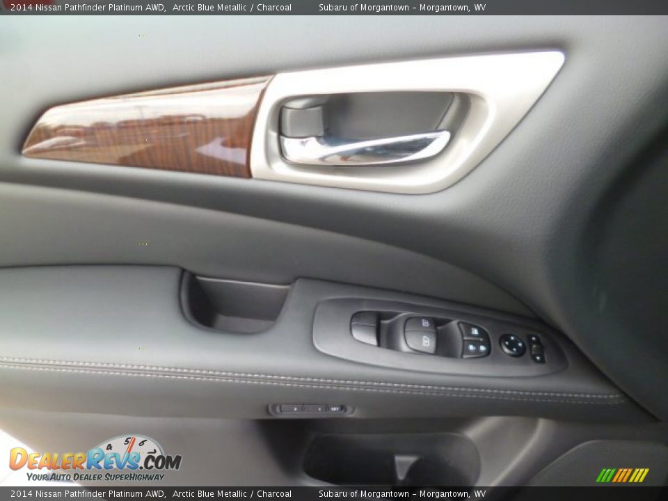 2014 Nissan Pathfinder Platinum AWD Arctic Blue Metallic / Charcoal Photo #16