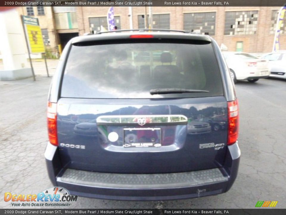 2009 Dodge Grand Caravan SXT Modern Blue Pearl / Medium Slate Gray/Light Shale Photo #7