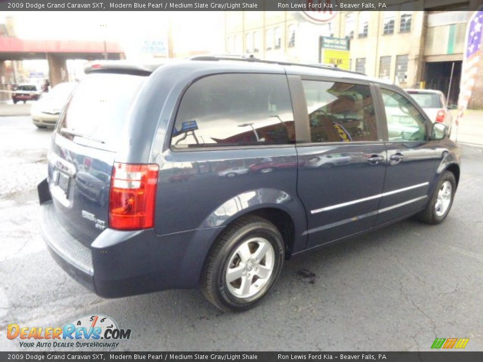 2009 Dodge Grand Caravan SXT Modern Blue Pearl / Medium Slate Gray/Light Shale Photo #8