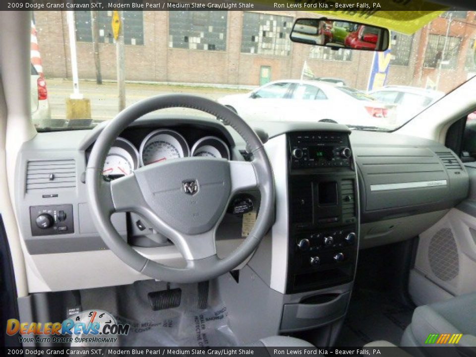 2009 Dodge Grand Caravan SXT Modern Blue Pearl / Medium Slate Gray/Light Shale Photo #14