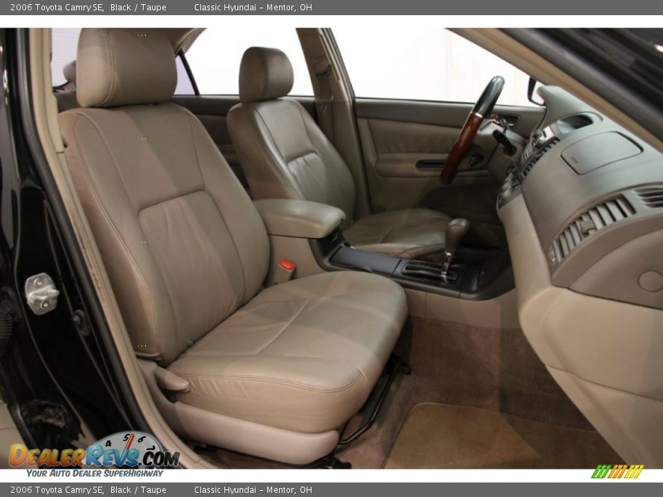 Front Seat of 2006 Toyota Camry SE Photo #11