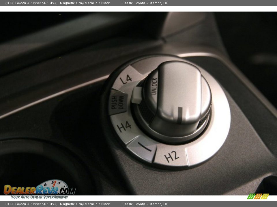 Controls of 2014 Toyota 4Runner SR5 4x4 Photo #28